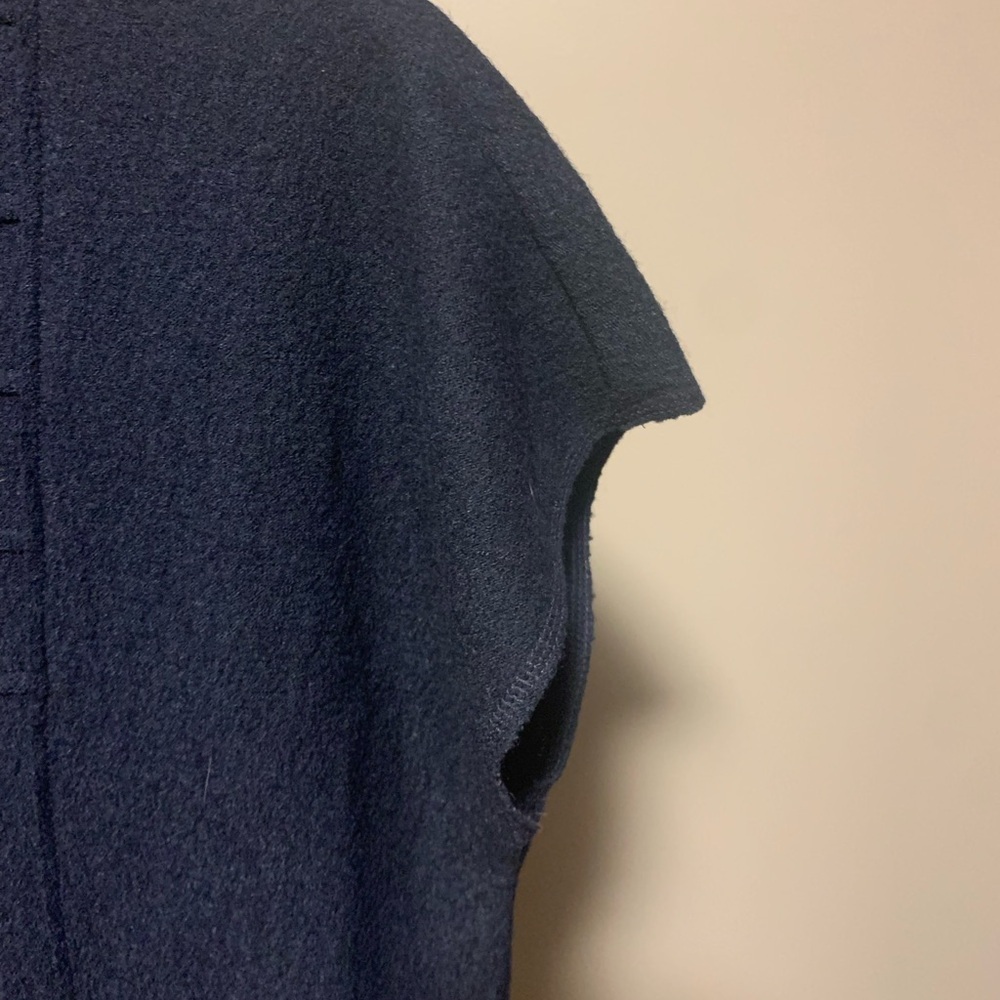 NOEN VEST - Picture 2 of 4